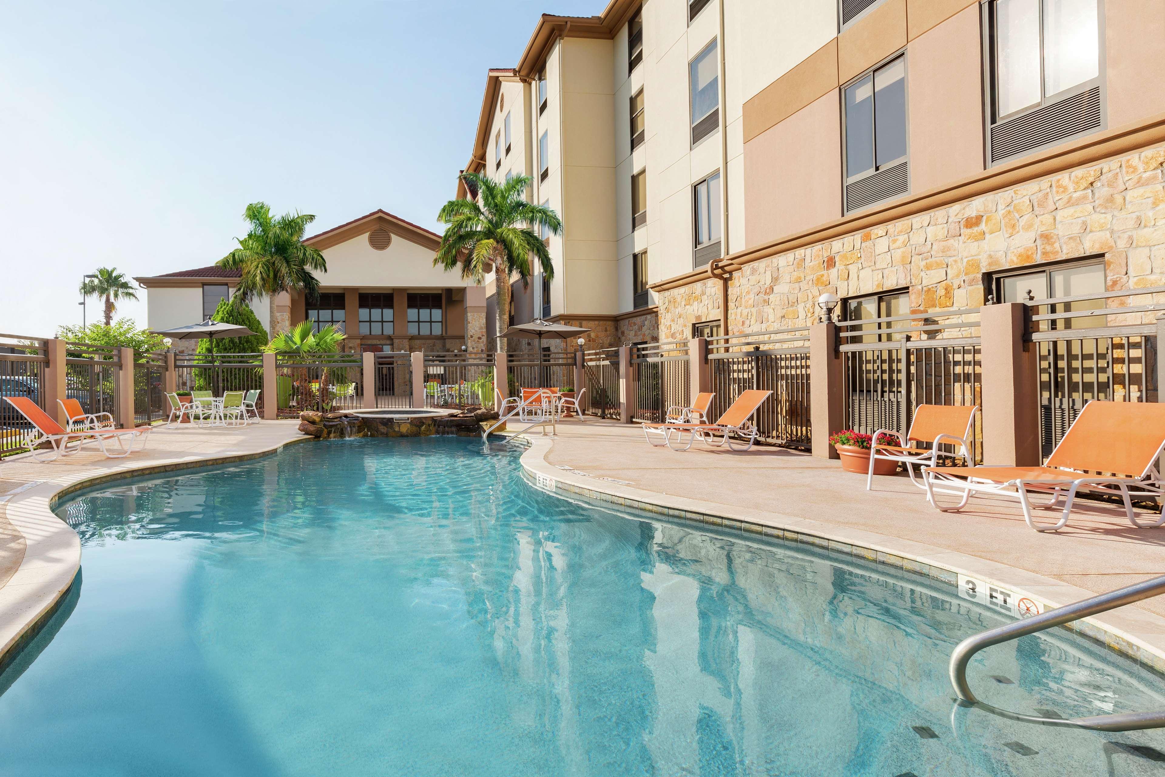 Hampton Inn And Suites Houston Clear Lake Nasa Webster Exterior photo