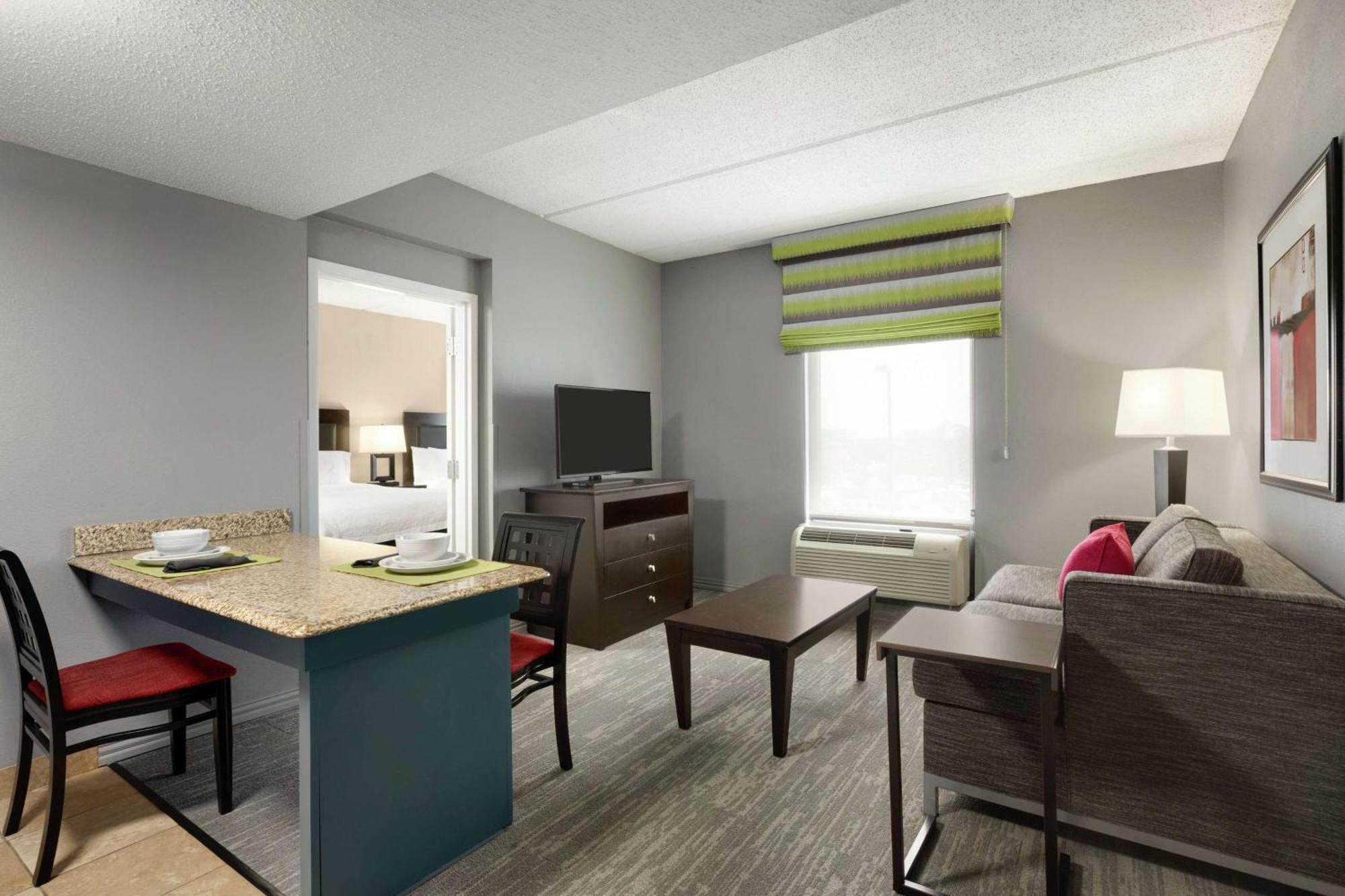 Hampton Inn And Suites Houston Clear Lake Nasa Webster Exterior photo
