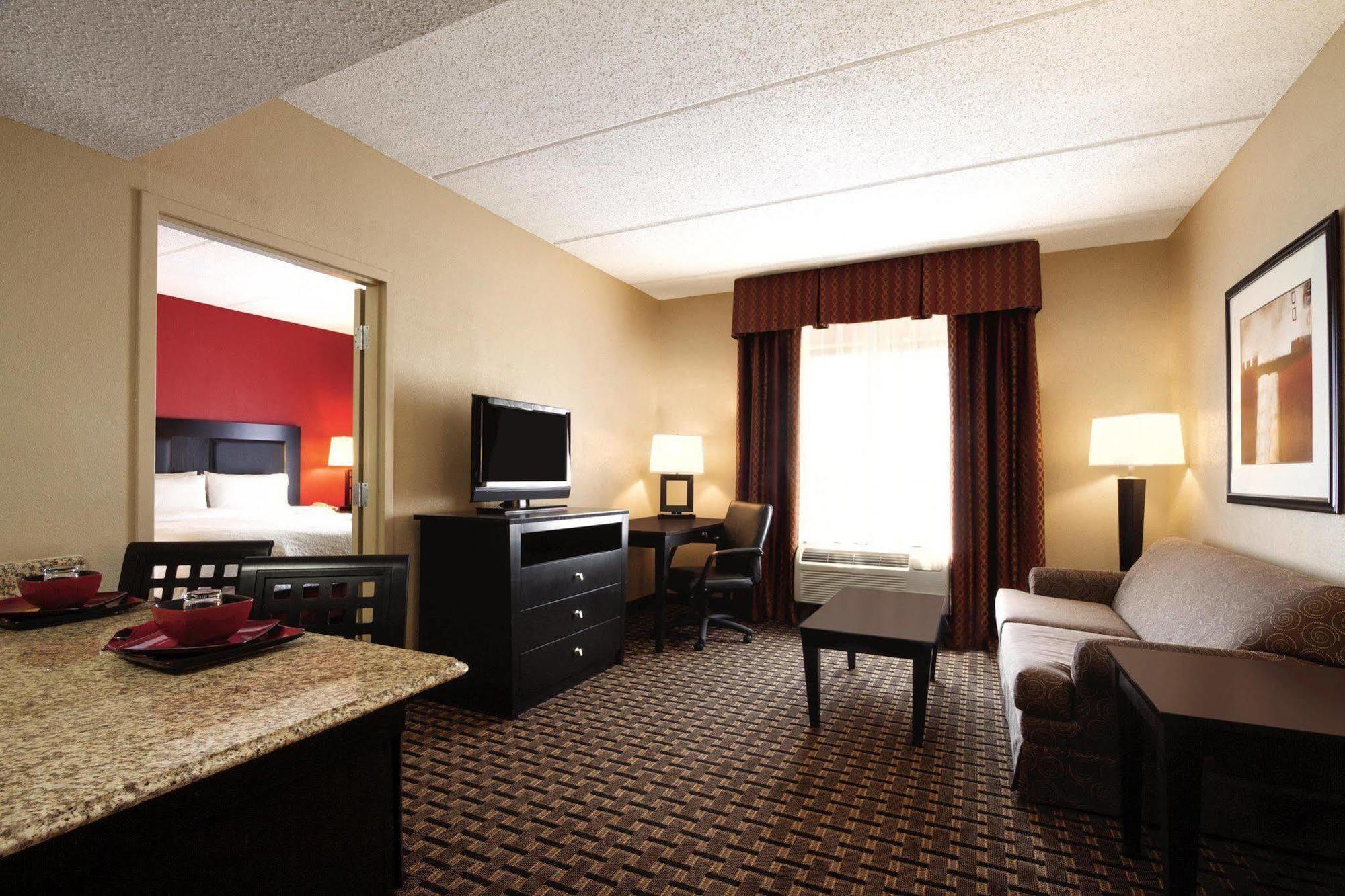 Hampton Inn And Suites Houston Clear Lake Nasa Webster Exterior photo